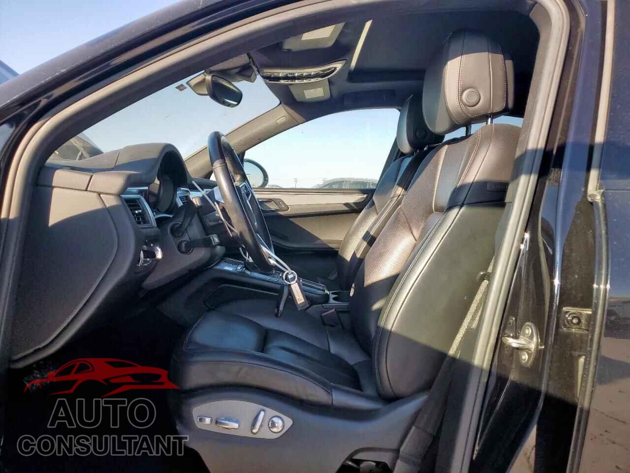 PORSCHE MACAN 2018 - WP1AA2A55JLB05901