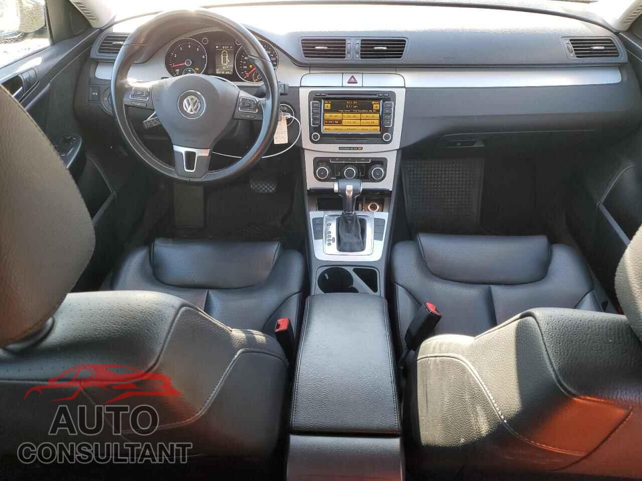 VOLKSWAGEN PASSAT 2010 - WVWXM7ANXAE083236