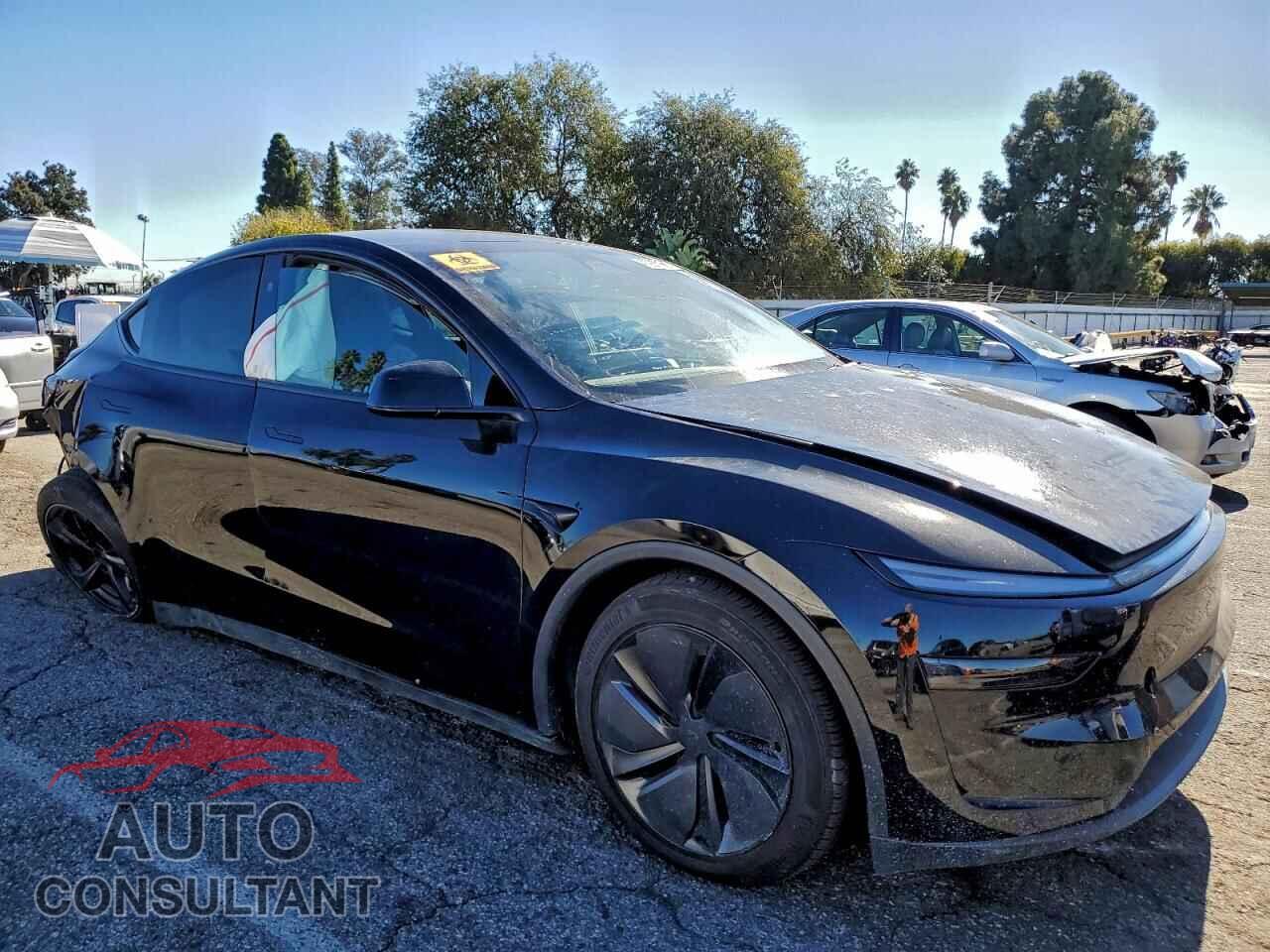 TESLA MODEL Y 2026 - 7SAYGDEE5TF366054