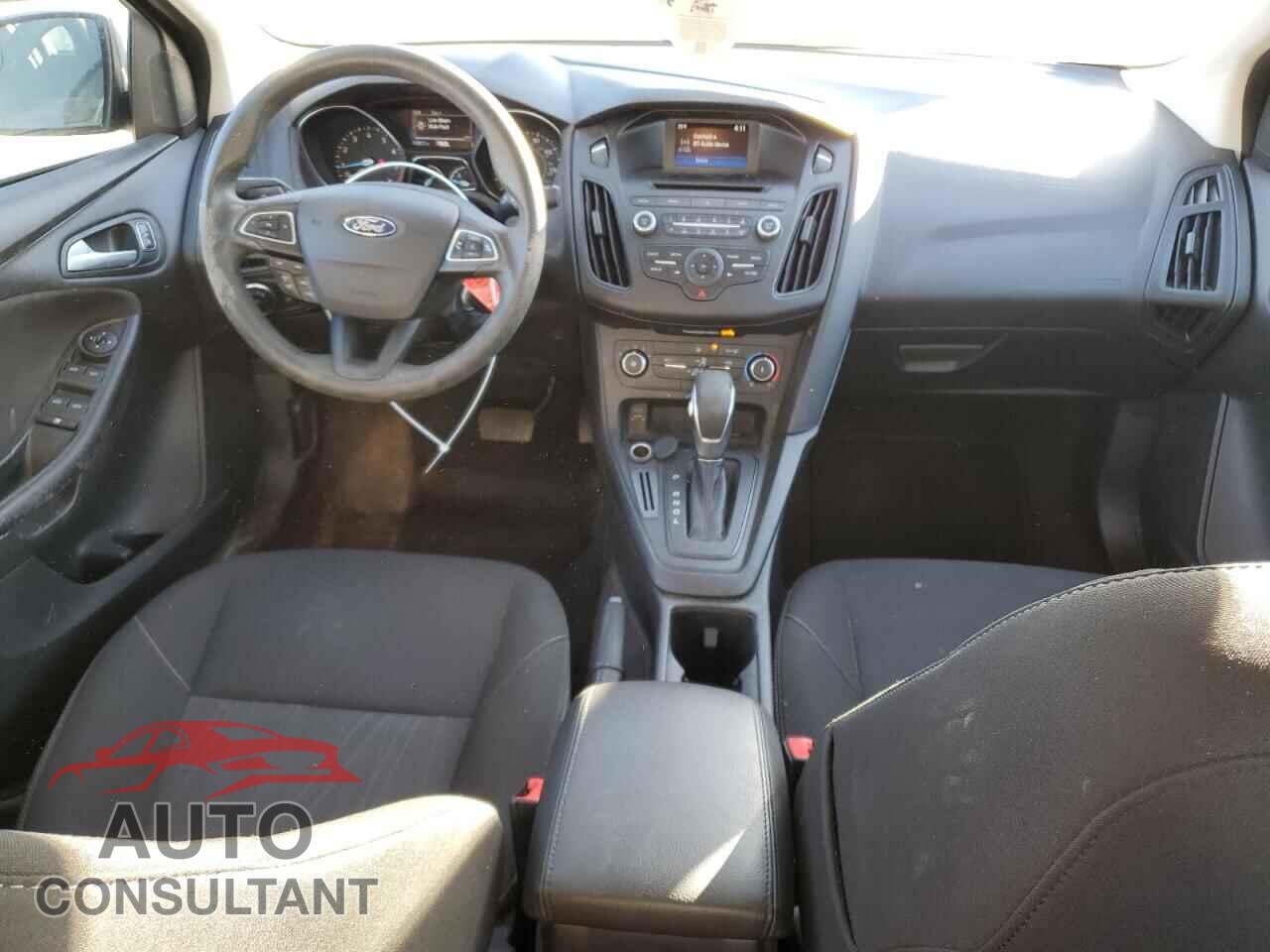 FORD FOCUS 2017 - 1FADP3F22HL336594