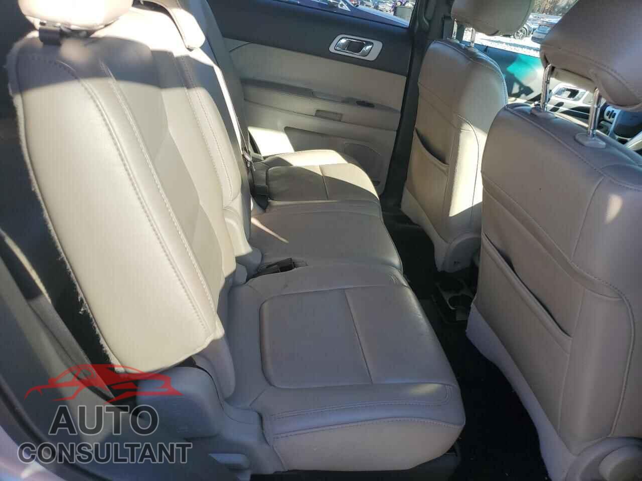 FORD EXPLORER 2013 - 1FM5K8D86DGB33157