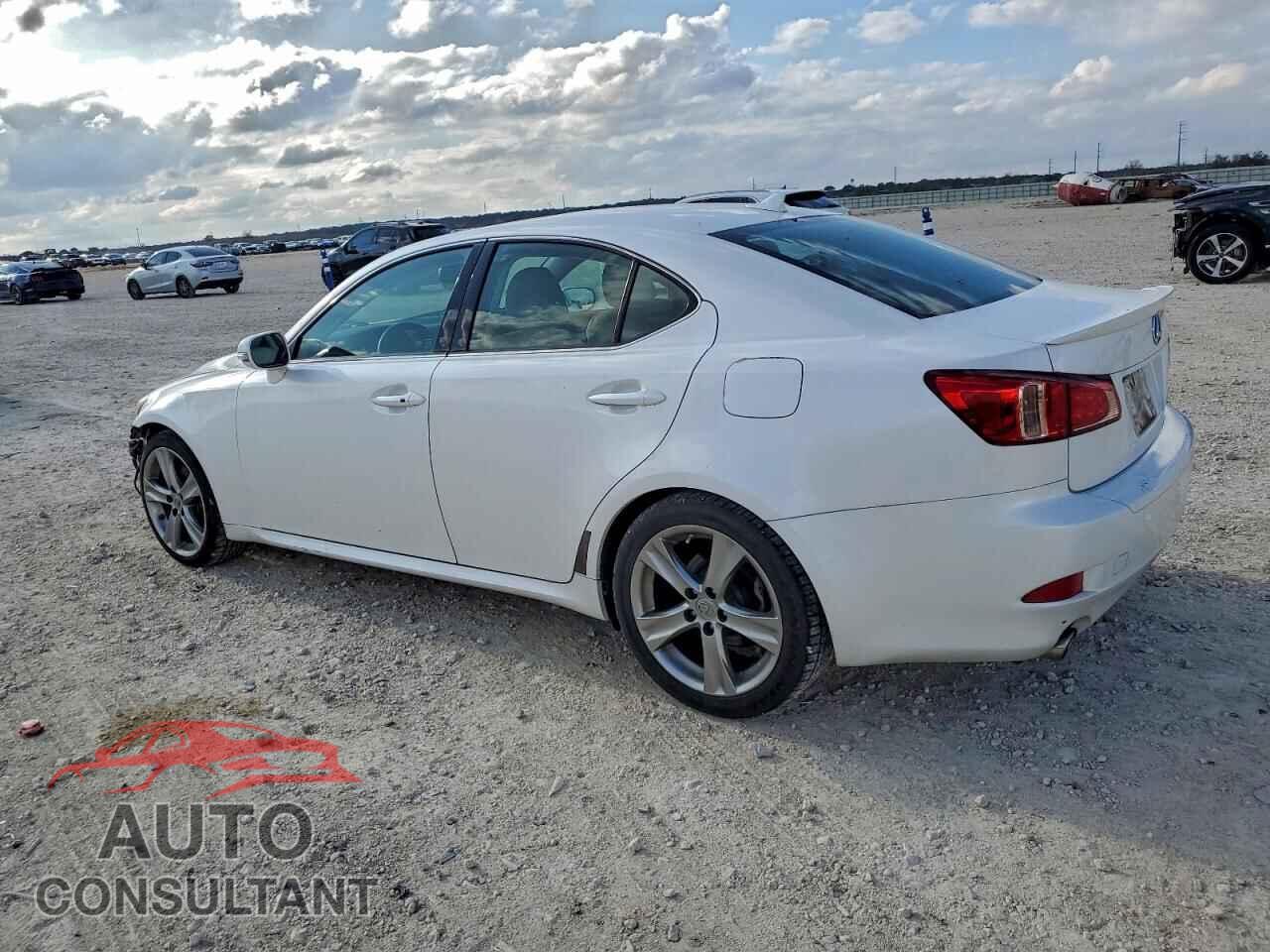 LEXUS IS 2011 - JTHBF5C23B5142445