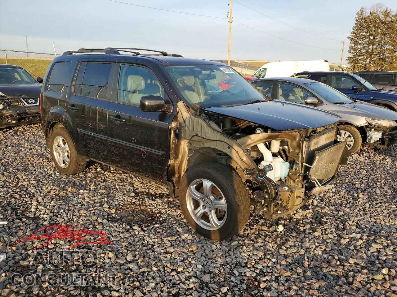 HONDA PILOT 2015 - 5FNYF4H56FB045074