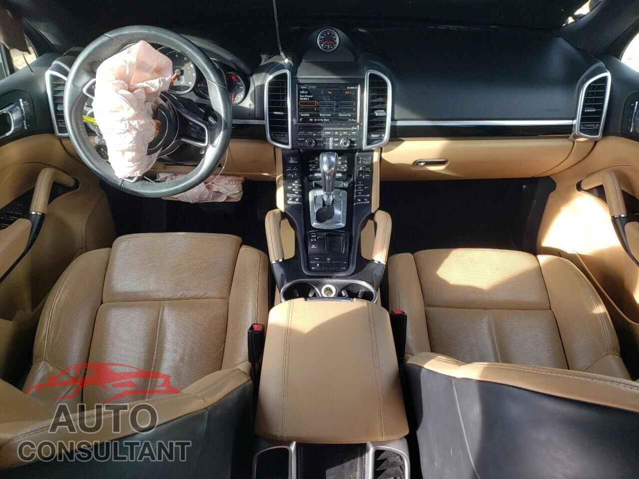 PORSCHE CAYENNE 2016 - WP1AA2A24GLA09207