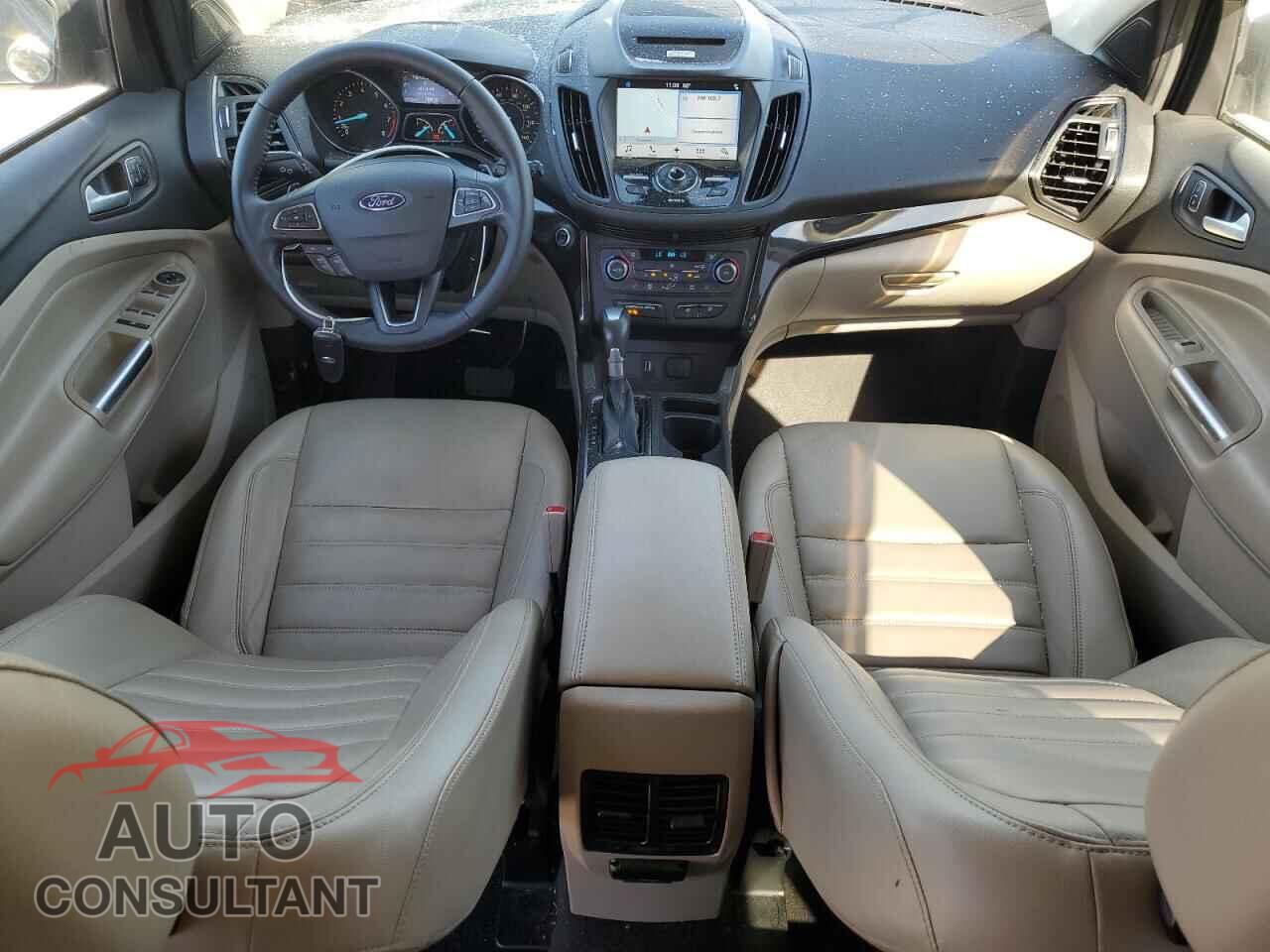 FORD ESCAPE 2017 - 1FMCU0J94HUB65208