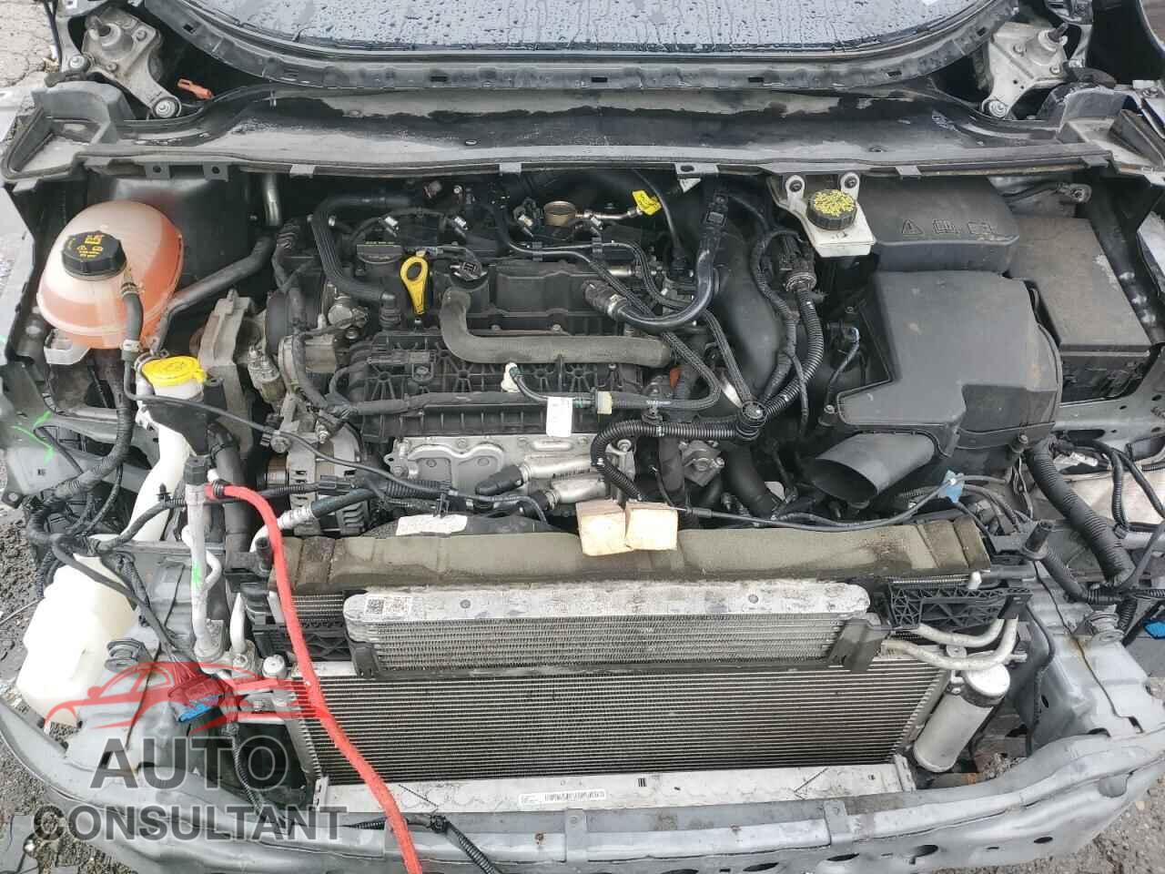 FORD ESCAPE 2018 - 1FMCU0HD3JUD35915