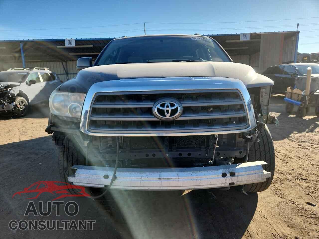 TOYOTA SEQUOIA 2011 - 5TDBY5G17BS045711