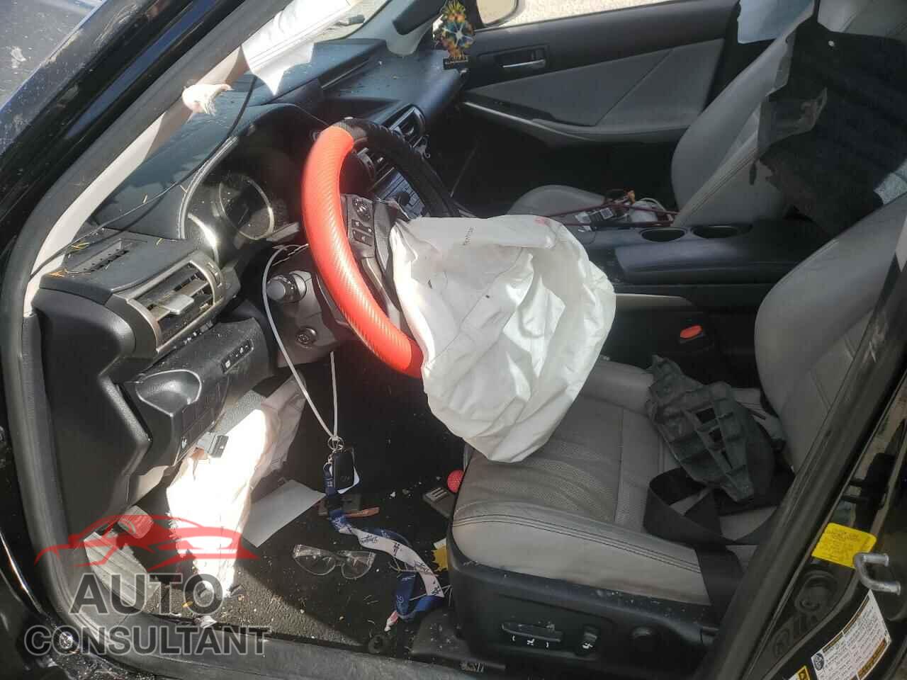 LEXUS IS 2015 - JTHCF1D27F5019183