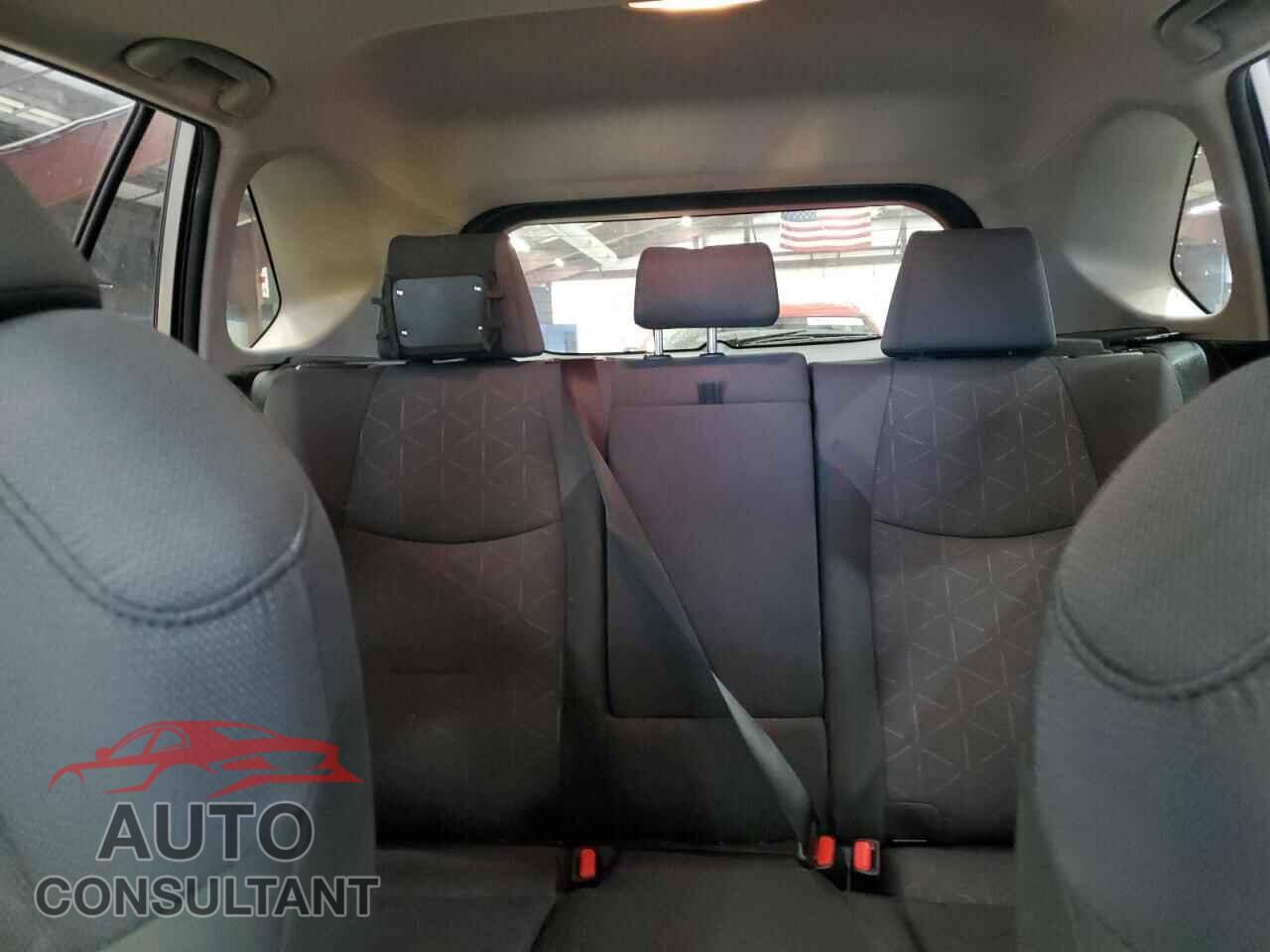 TOYOTA RAV4 2019 - JTMP1RFV8KD039918