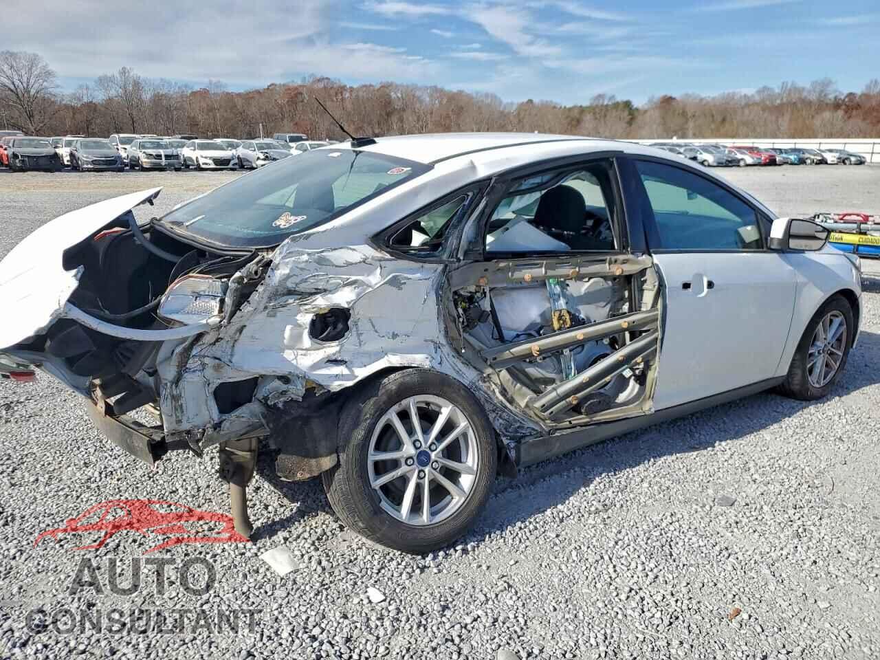 FORD FOCUS 2015 - 1FADP3F20FL204155