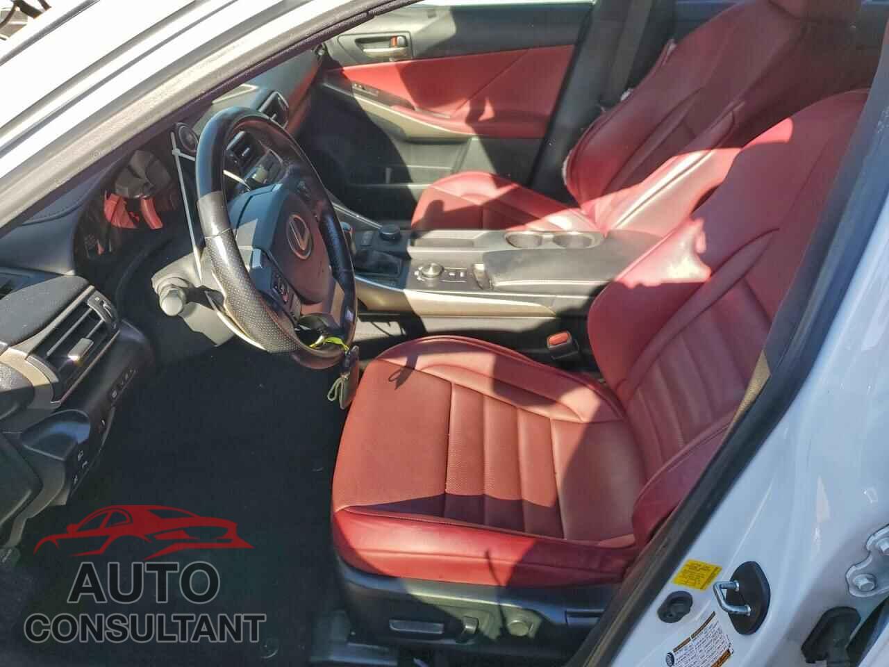 LEXUS IS 2019 - JTHBA1D22K5090165