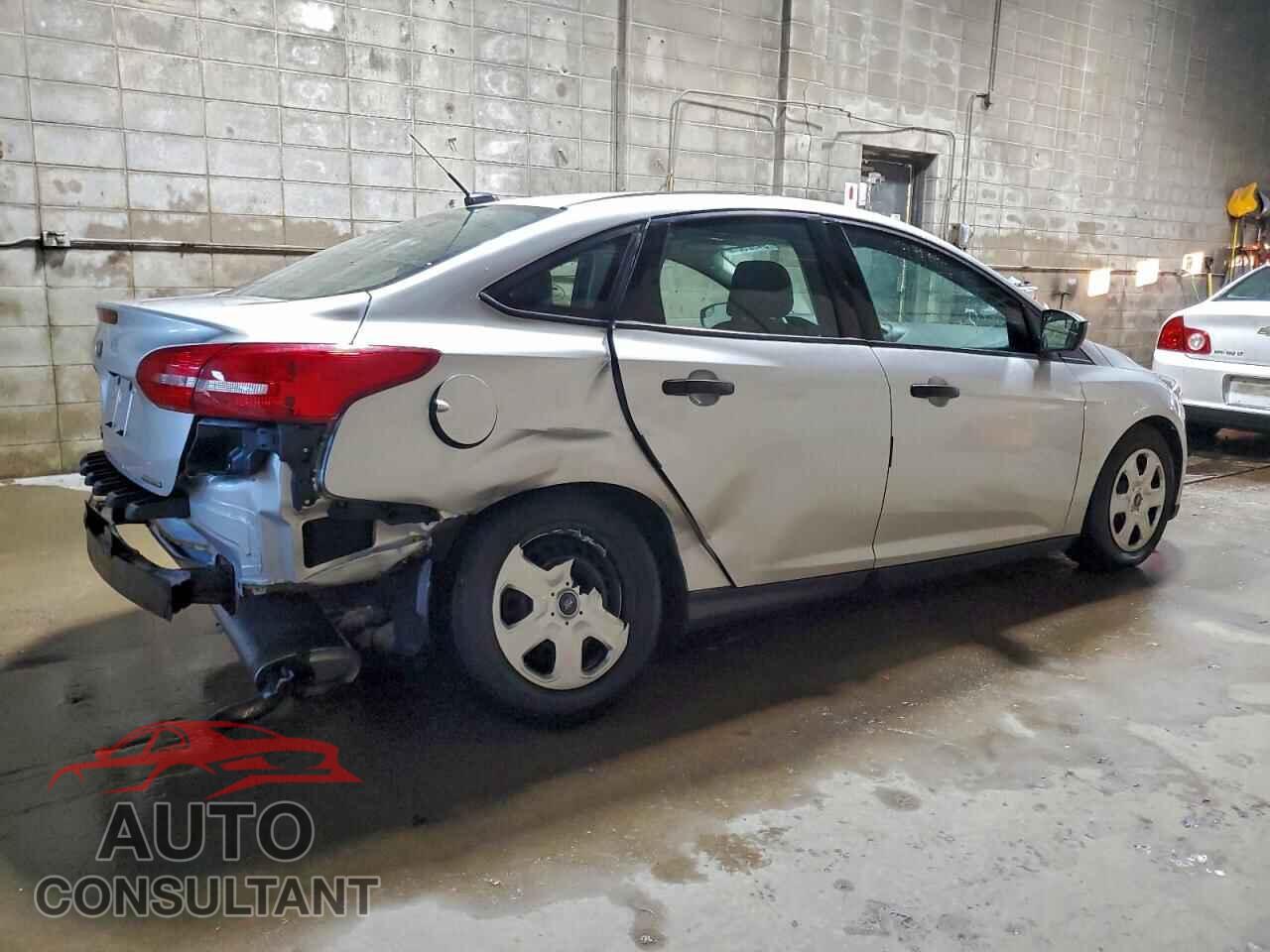 FORD FOCUS 2015 - 1FADP3E24FL308357