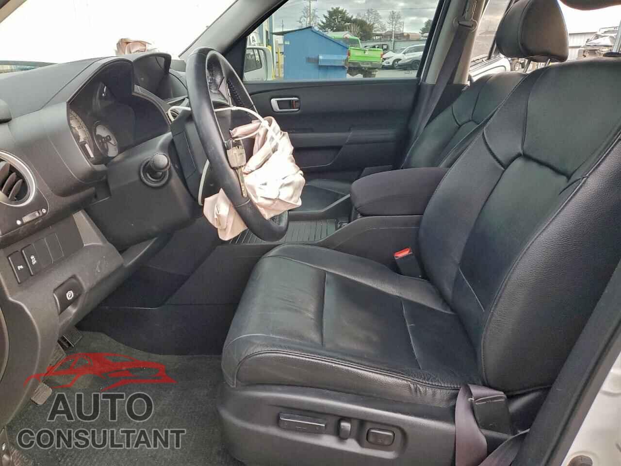 HONDA PILOT 2013 - 5FNYF4H97DB056875