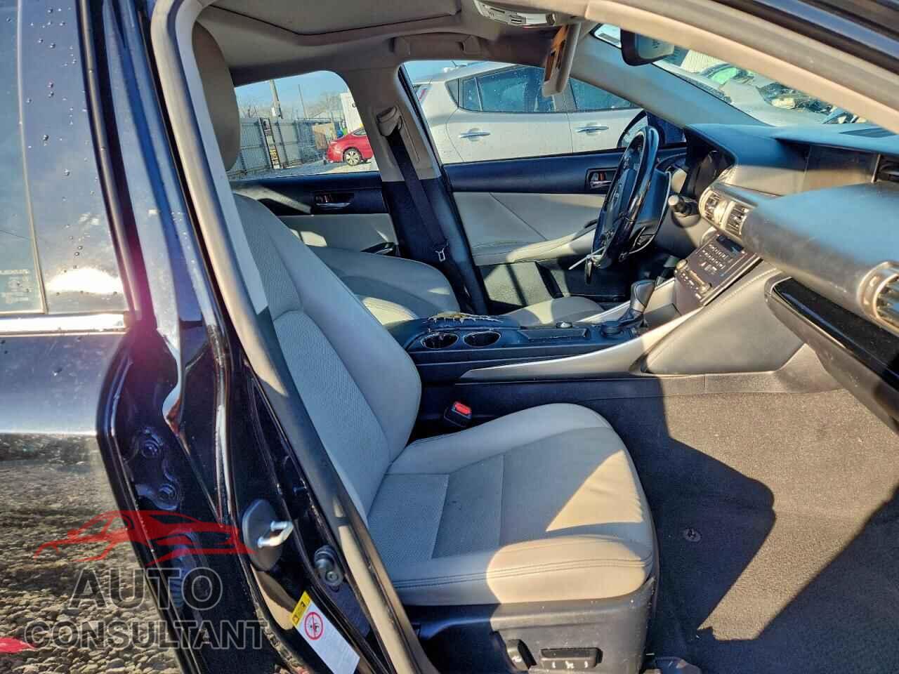 LEXUS IS 2015 - JTHBF1D24F5074329