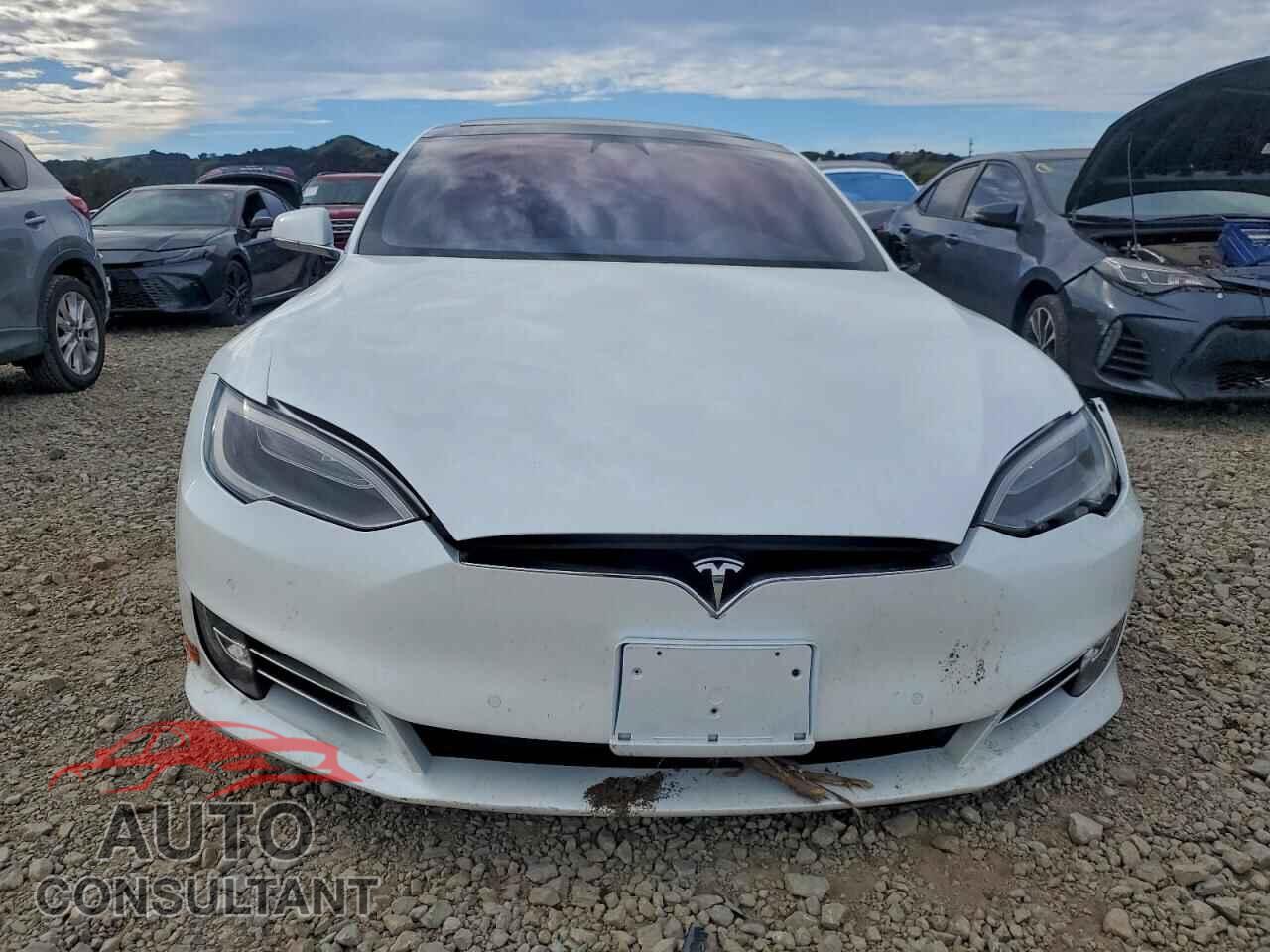 TESLA MODEL S 2017 - 5YJSA1E28HF200482