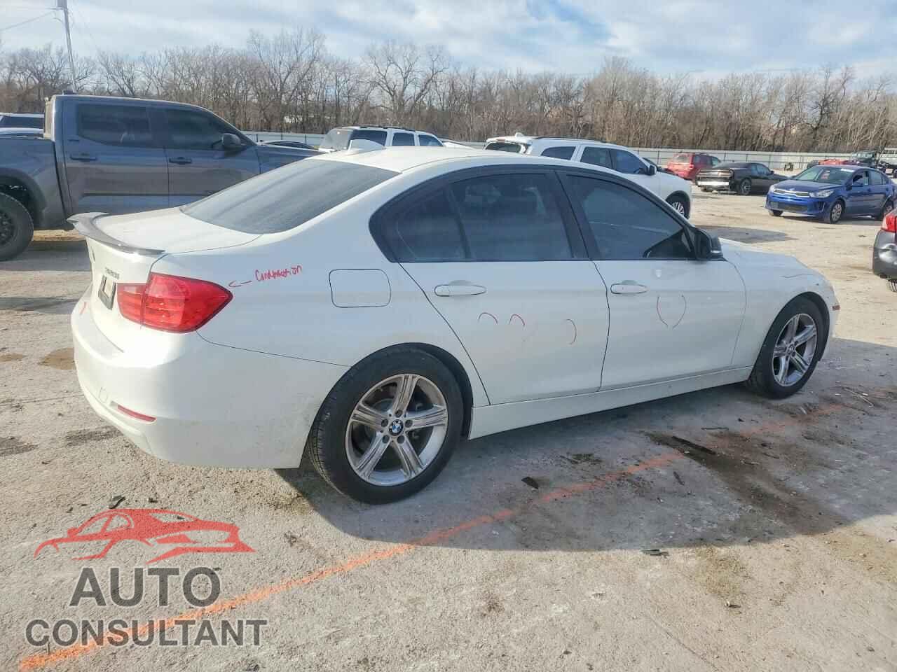 BMW 3 SERIES 2014 - WBA3A5C50EF605121