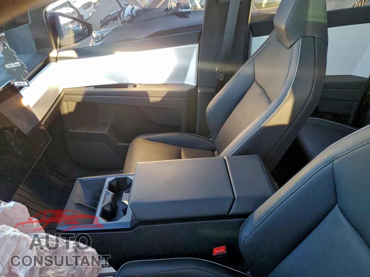 TESLA CYBERTRUCK 2024 - 7G2CEHEE7RA000359
