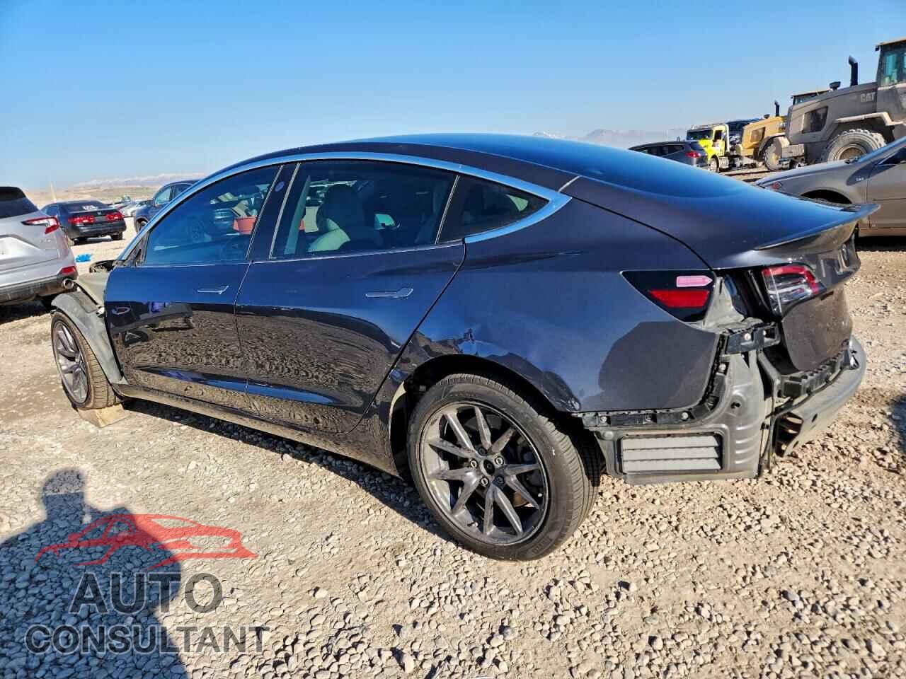 TESLA MODEL 3 2018 - 5YJ3E1EB6JF085718