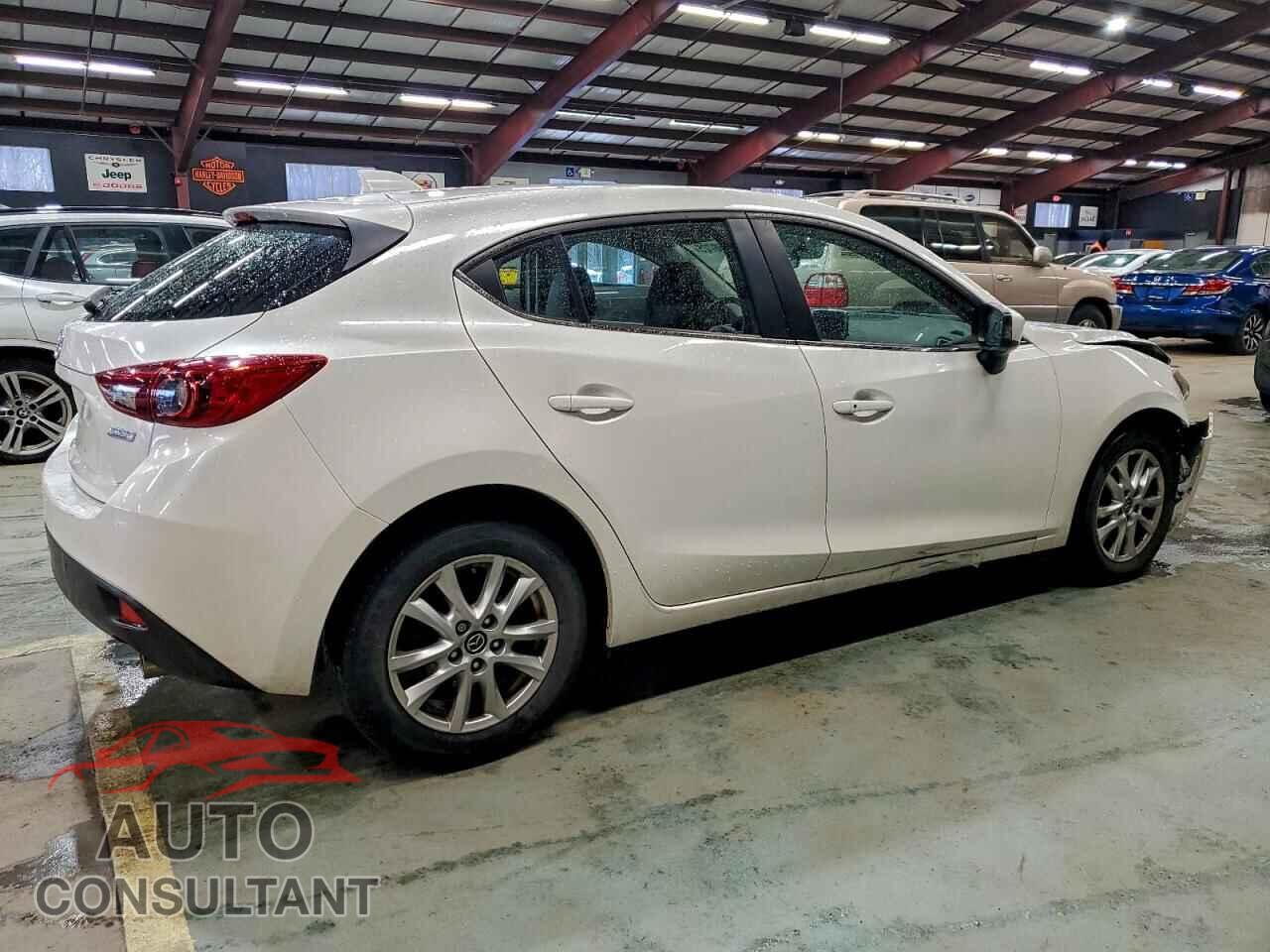 MAZDA 3 2015 - JM1BM1M76F1242191