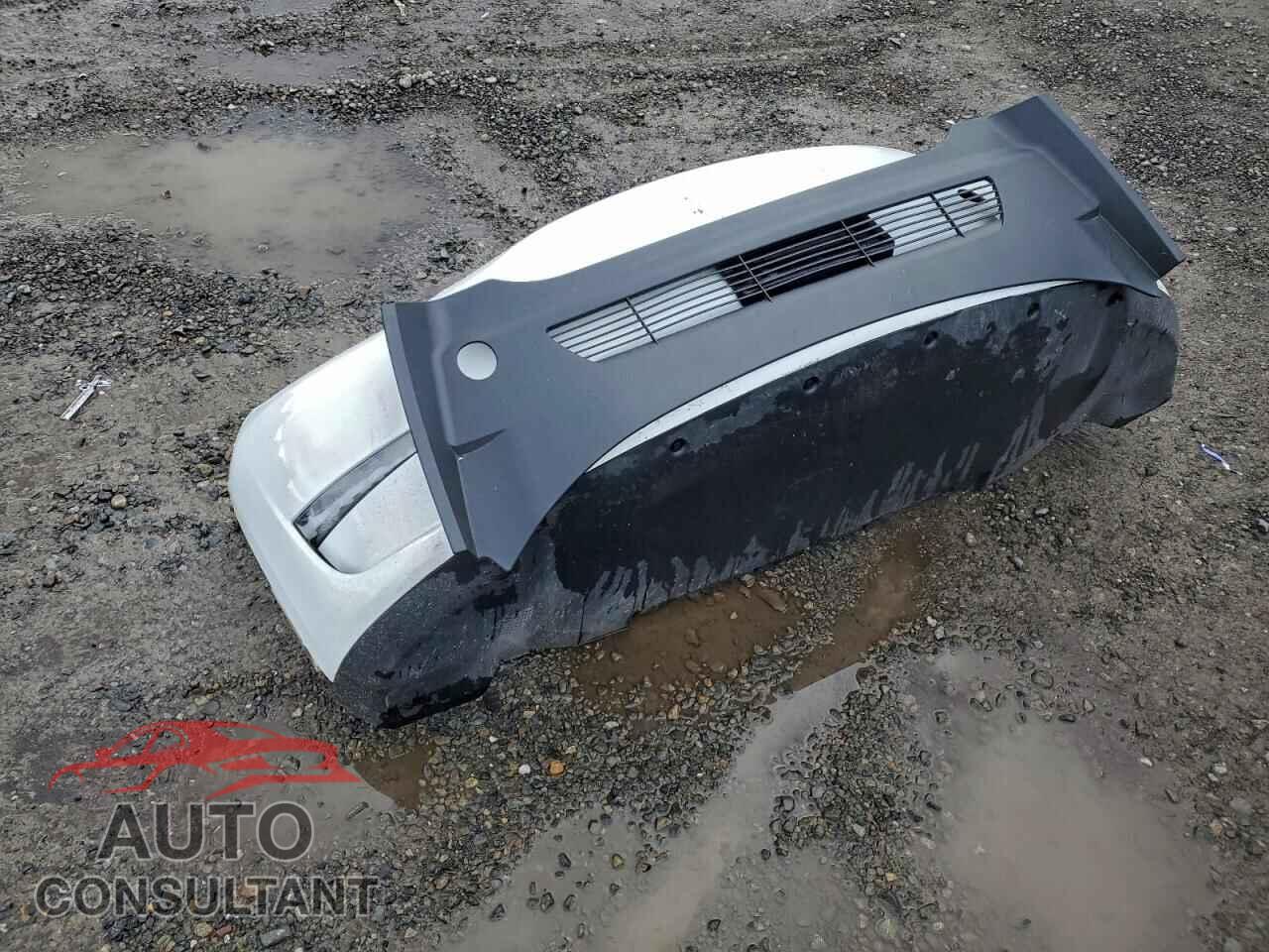 TESLA MODEL Y 2023 - 7SAYGDEE5PF676243