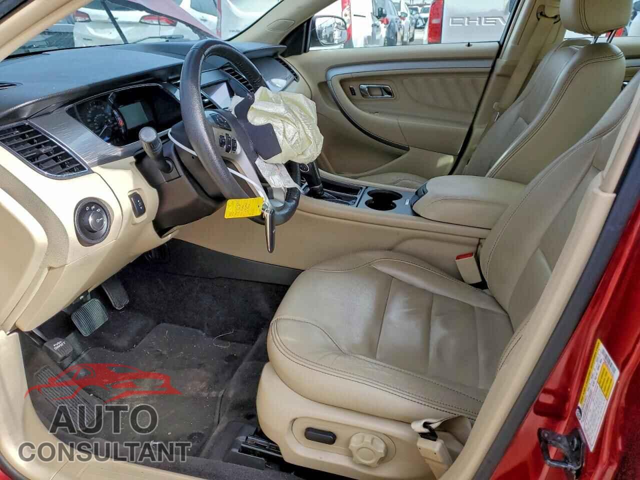 FORD TAURUS 2018 - 1FAHP2E84JG116163