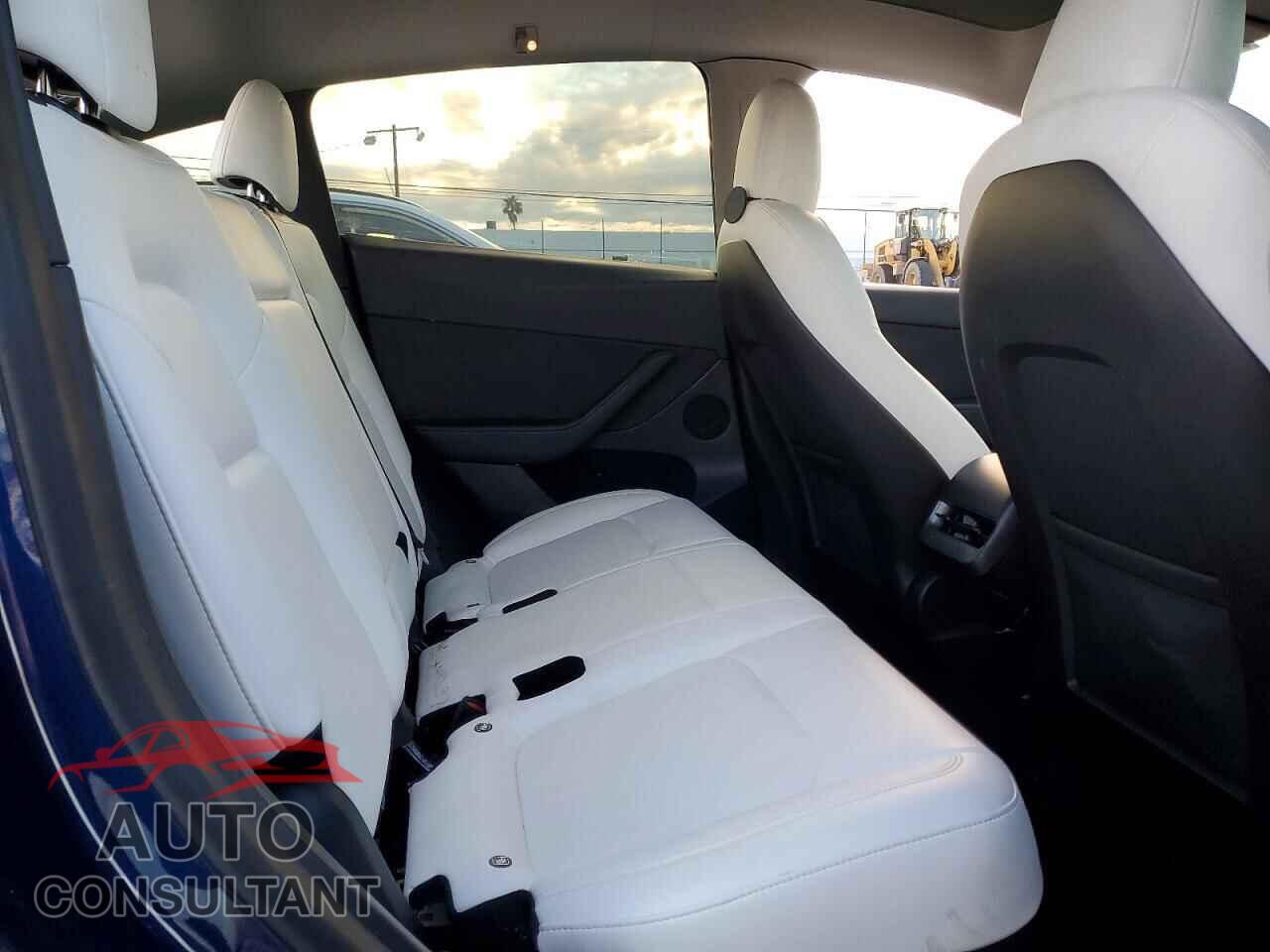 TESLA MODEL Y 2022 - 7SAYGDEF1NF558549