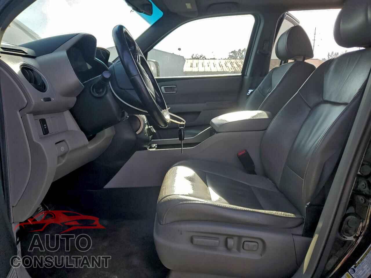 HONDA PILOT 2011 - 5FNYF4H71BB086305