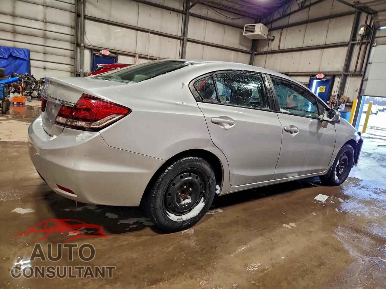 HONDA CIVIC 2015 - 2HGFB2F55FH012668