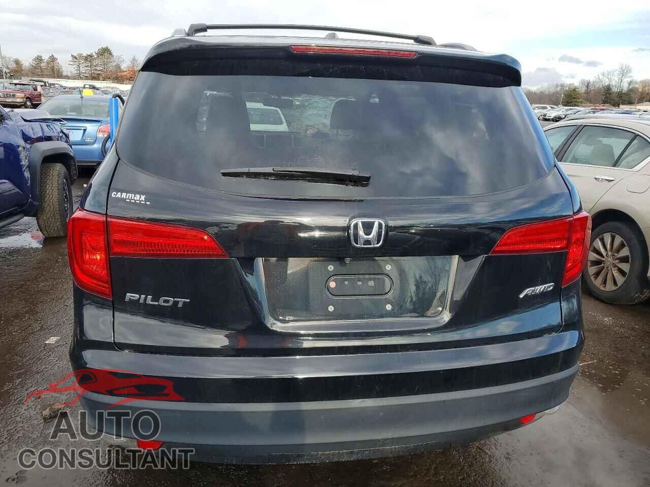 HONDA PILOT 2017 - 5FNYF6H80HB075566