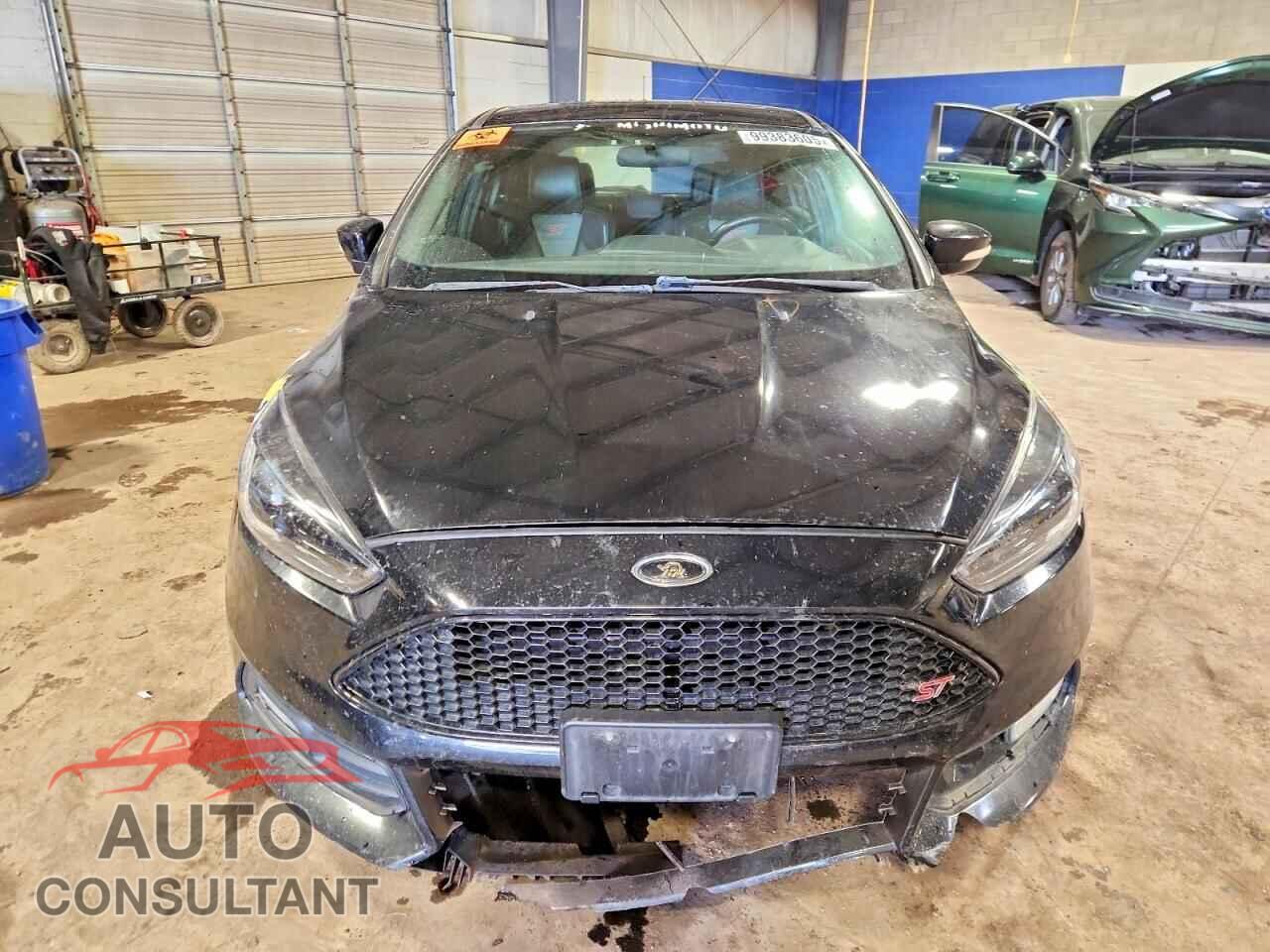 FORD FOCUS 2016 - 1FADP3L9XGL255200