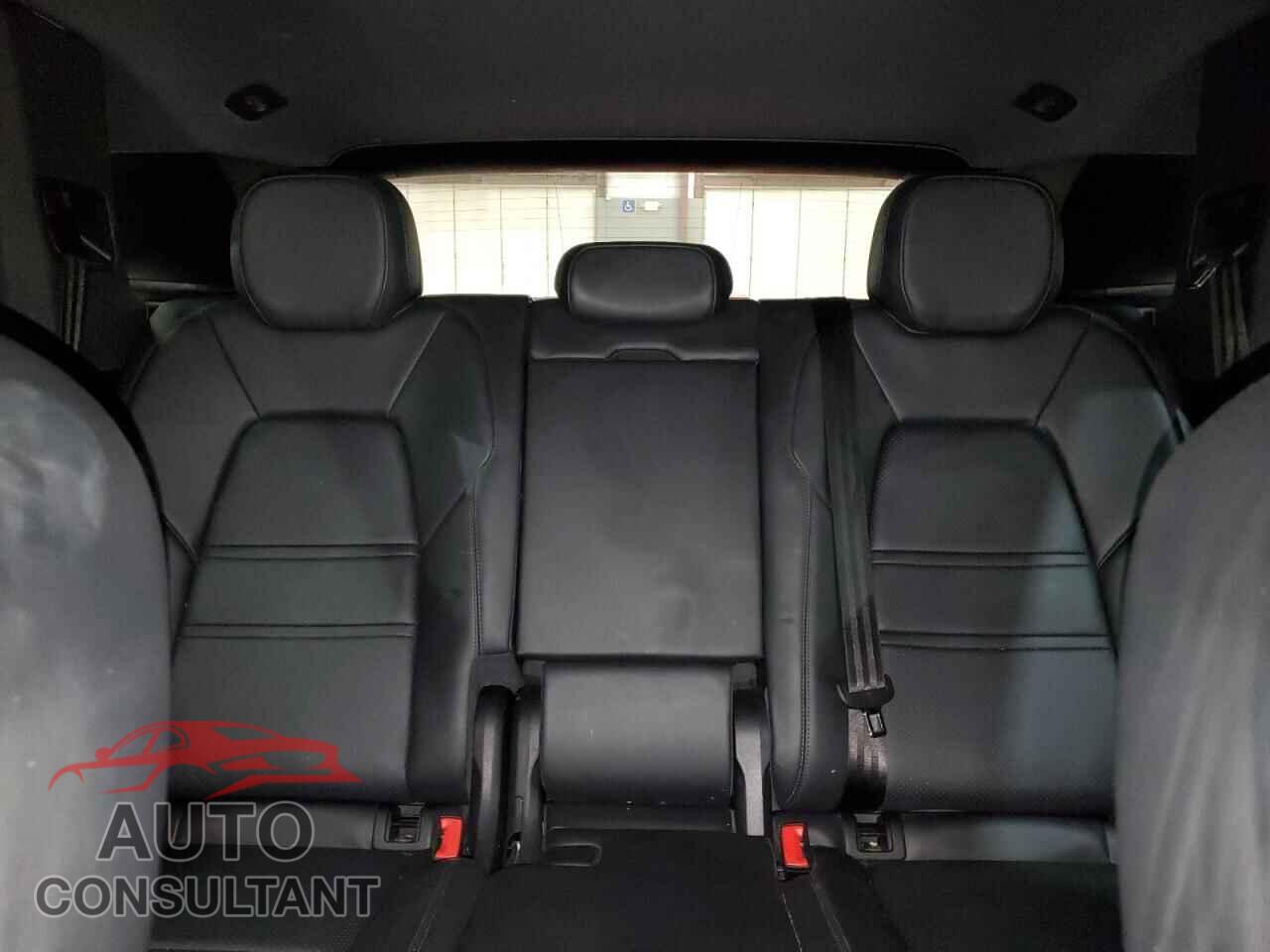PORSCHE CAYENNE 2019 - WP1AA2AY7KDA18653