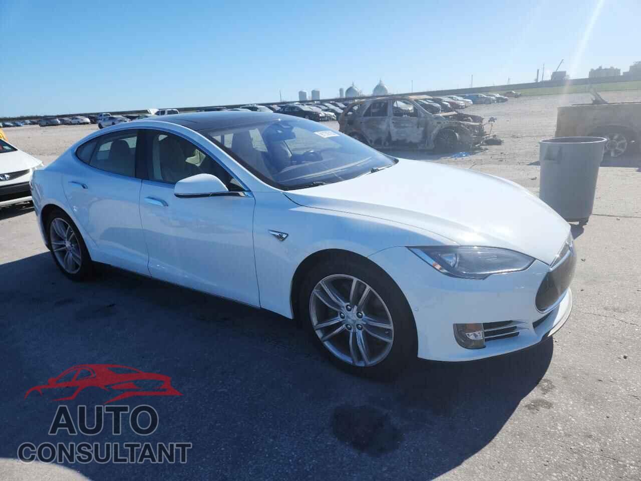 TESLA MODEL S 2015 - 5YJSA1H2XFF087210