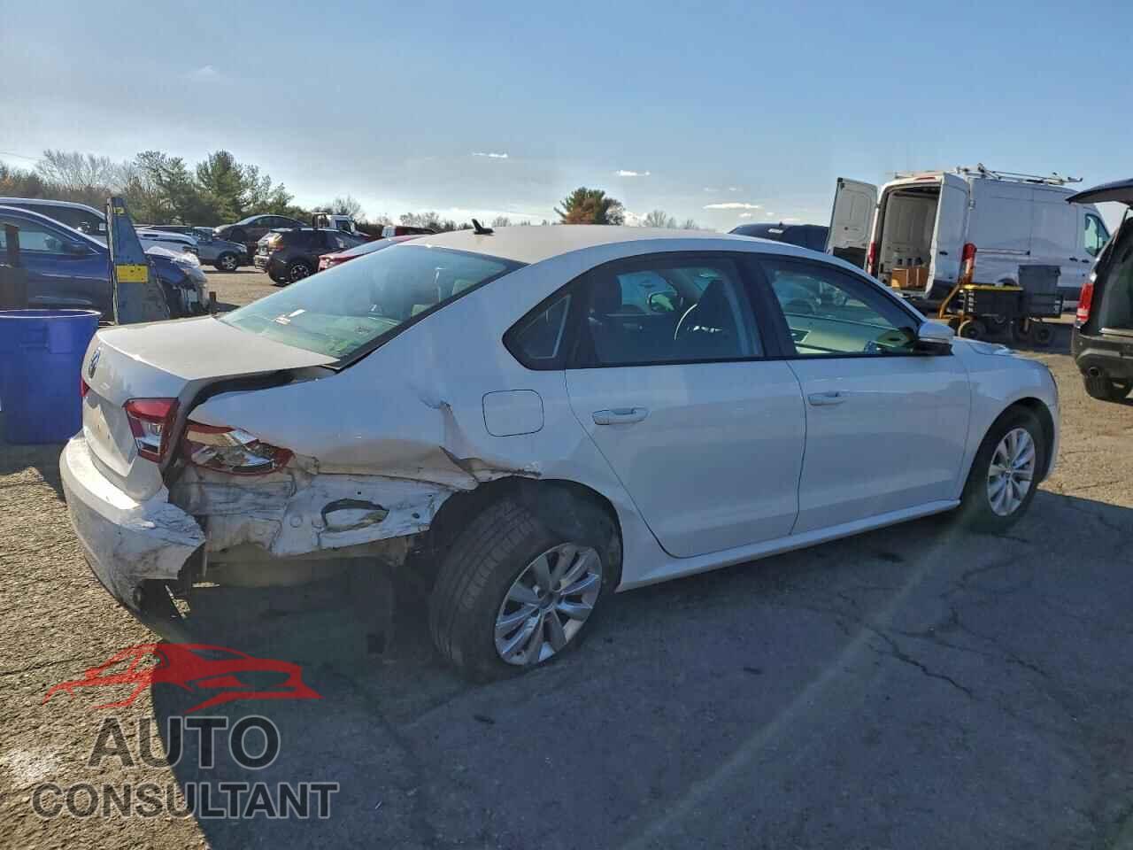 VOLKSWAGEN PASSAT 2013 - 1VWAP7A35DC032607
