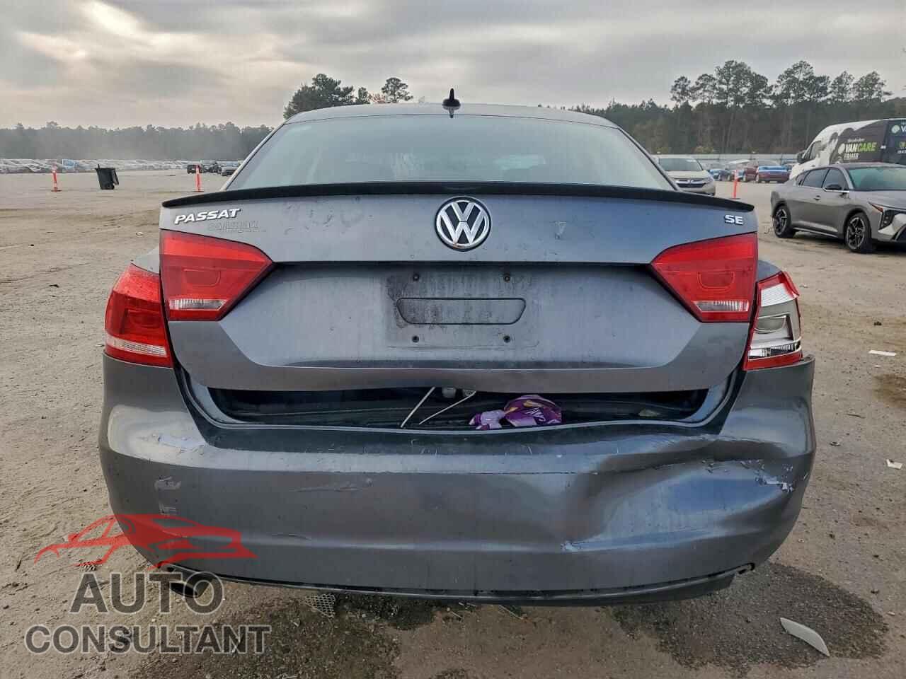 VOLKSWAGEN PASSAT 2013 - 1VWBP7A31DC018319
