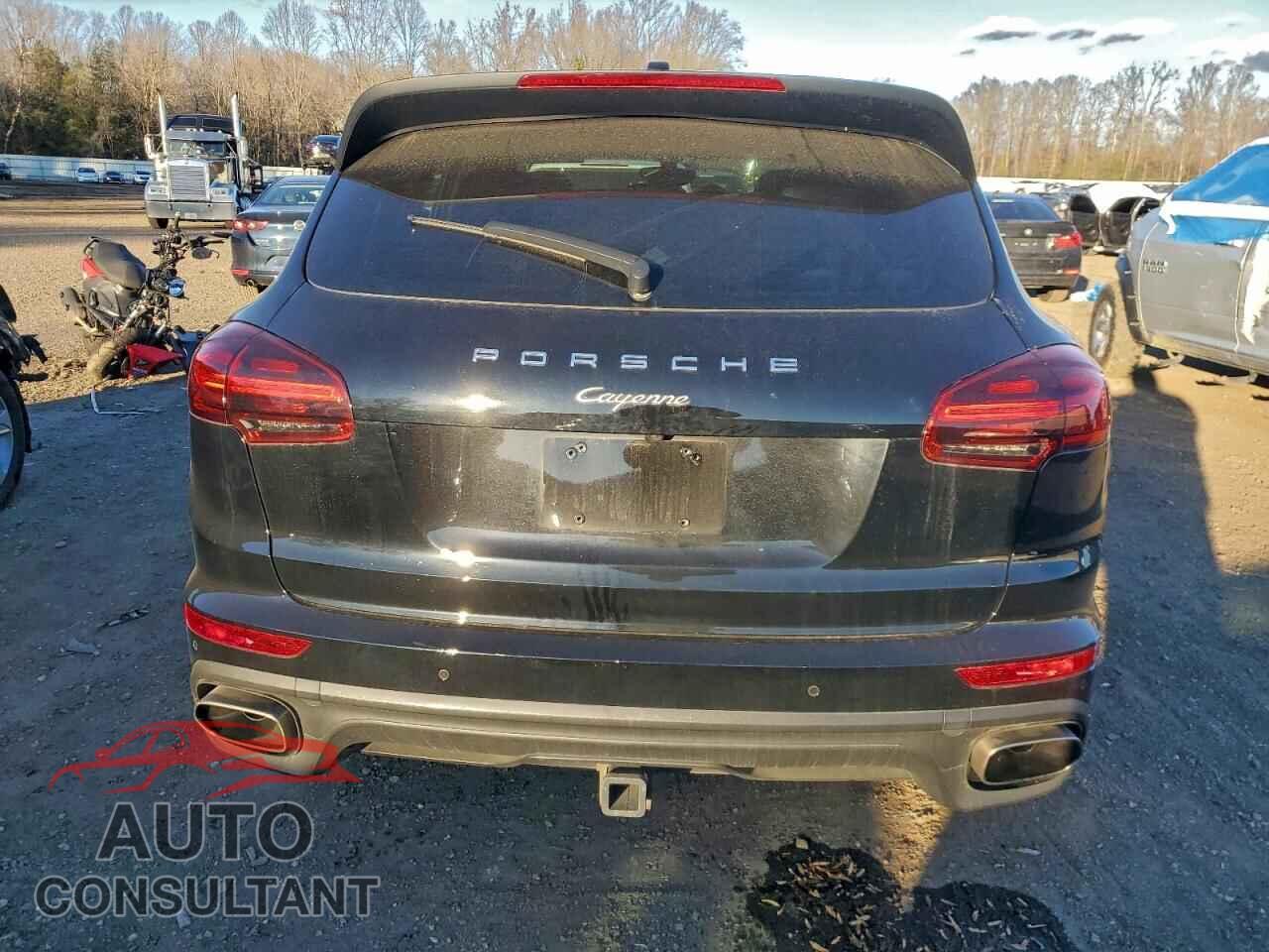 PORSCHE CAYENNE 2017 - WP1AA2A26HKA86068
