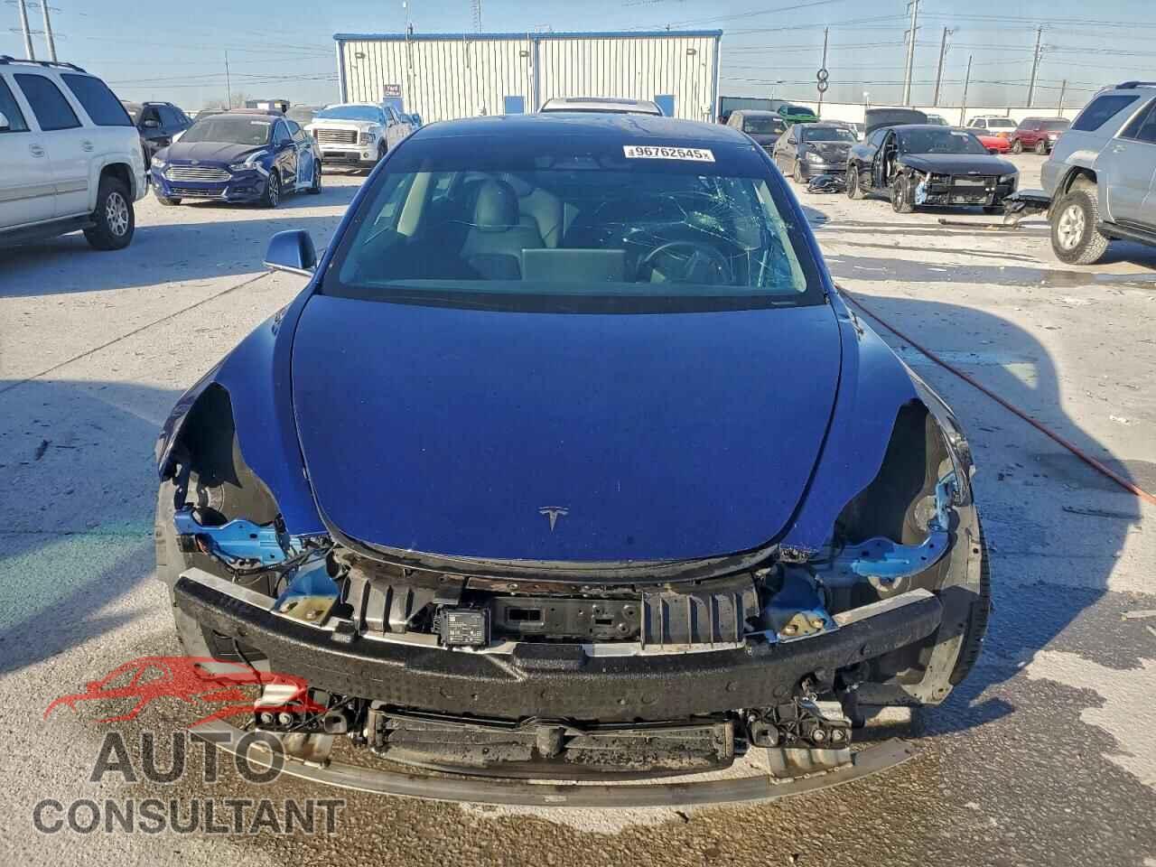 TESLA MODEL 3 2020 - 5YJ3E1EC2LF713611