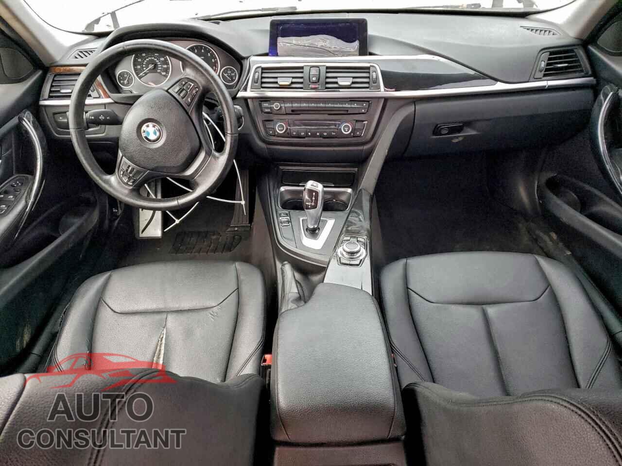BMW 3 SERIES 2012 - WBA3C1C50CF432331