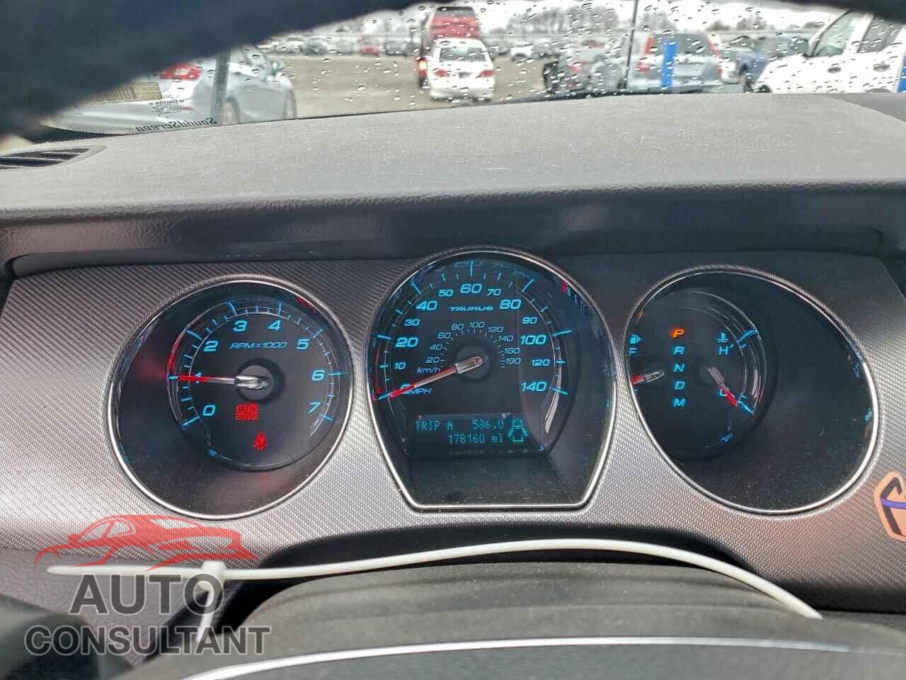 FORD TAURUS 2010 - 1FAHP2KTXAG104592