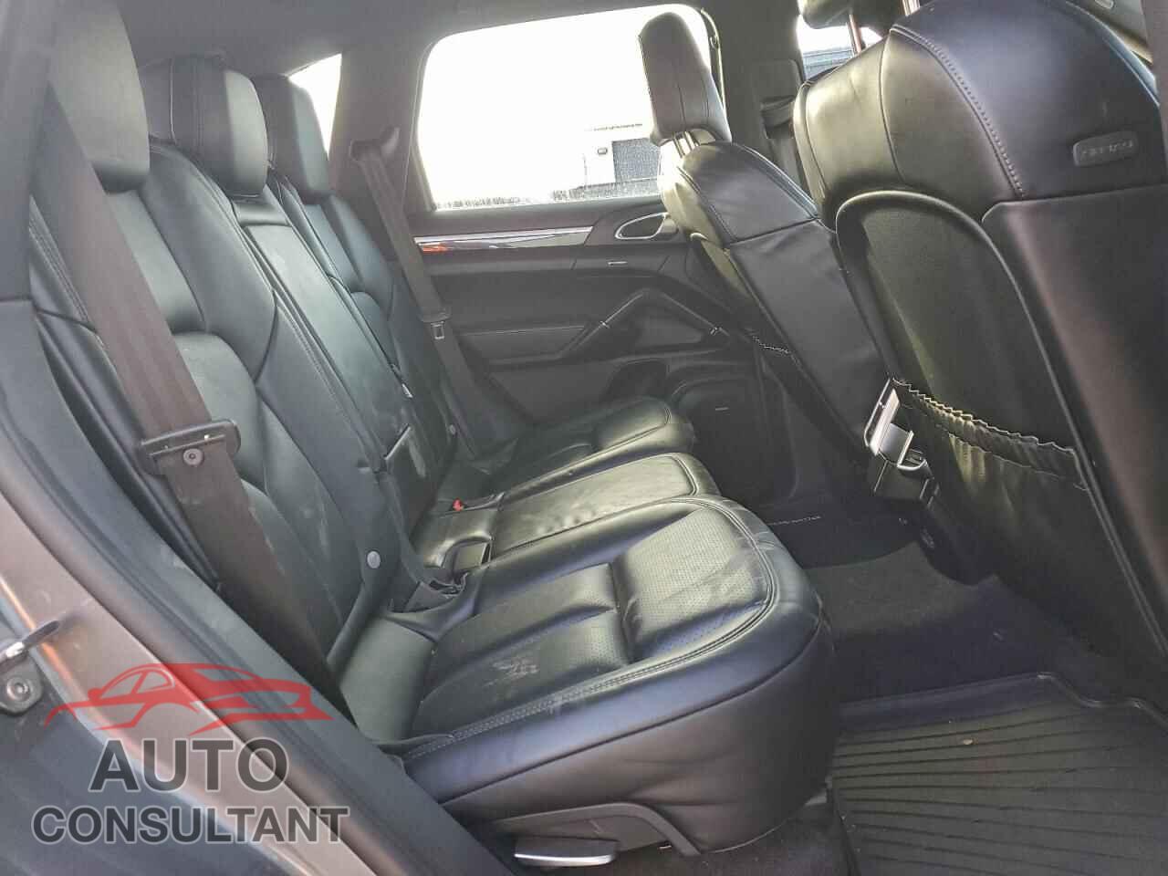 PORSCHE CAYENNE 2017 - WP1AB2A23HLA53732