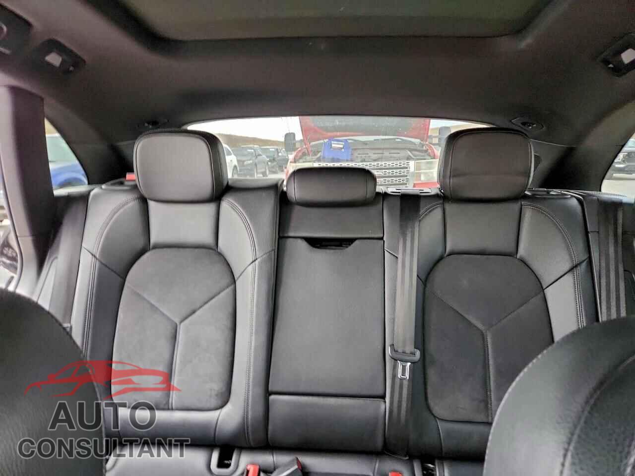PORSCHE MACAN 2017 - WP1AA2A59HLB81471