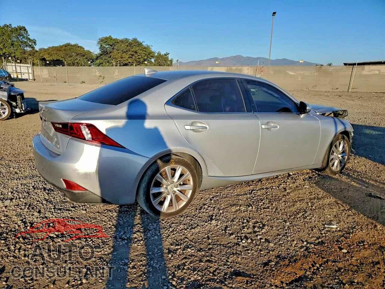 LEXUS IS 2014 - JTHBF1D24E5020799