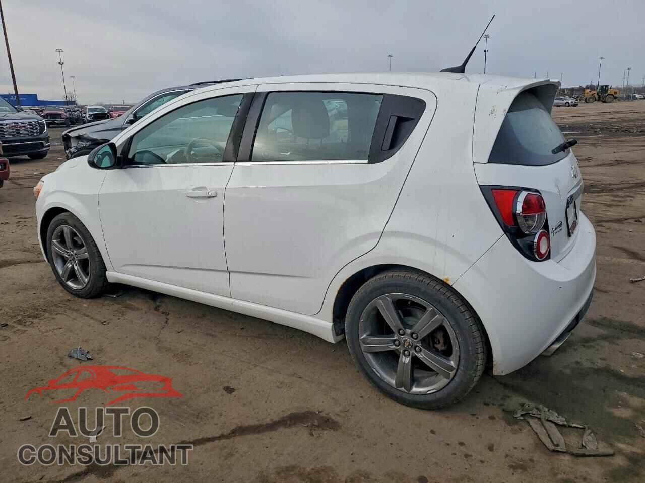 CHEVROLET SONIC 2013 - 1G1JG6SB3D4248560