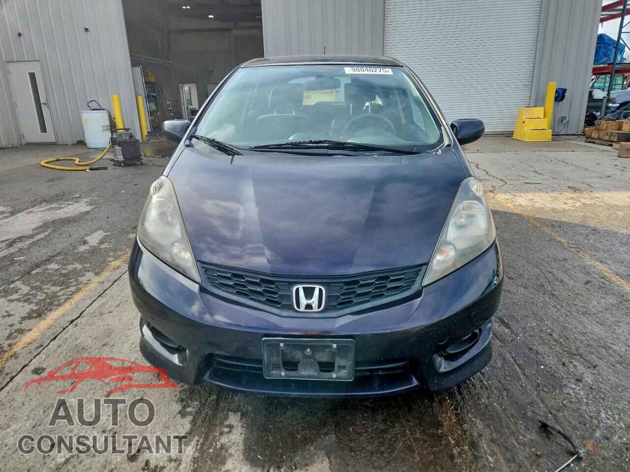 HONDA FIT 2013 - JHMGE8H51DC076070