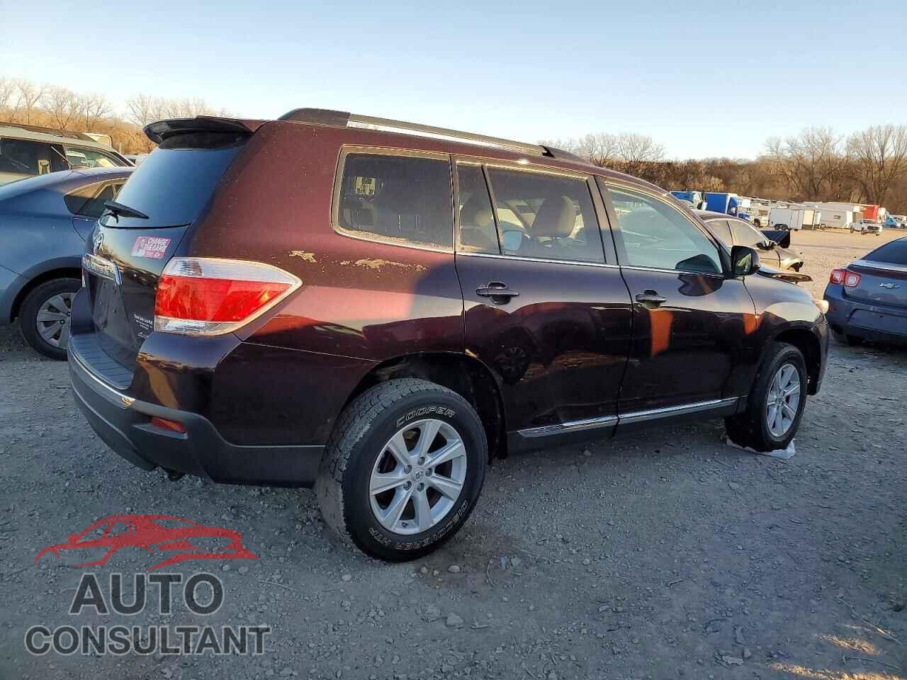 TOYOTA HIGHLANDER 2012 - 5TDBK3EH0CS100569