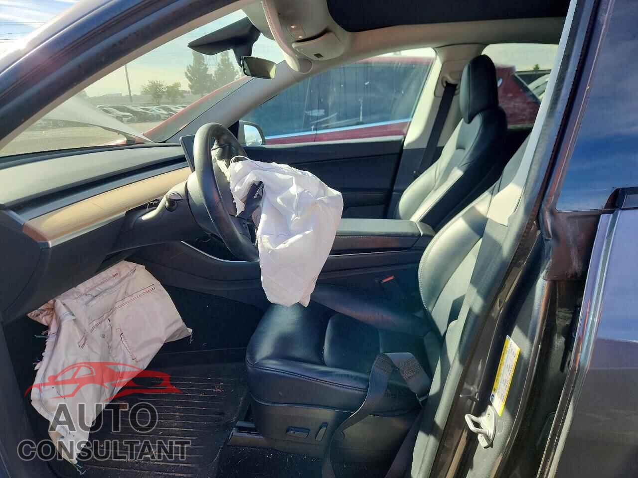 TESLA MODEL Y 2020 - 5YJYGDEEXLF010602
