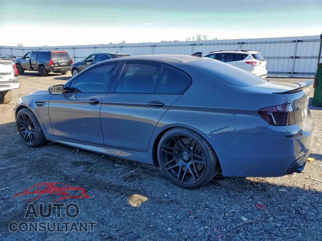 BMW M5 2014 - WBSFV9C53ED097257