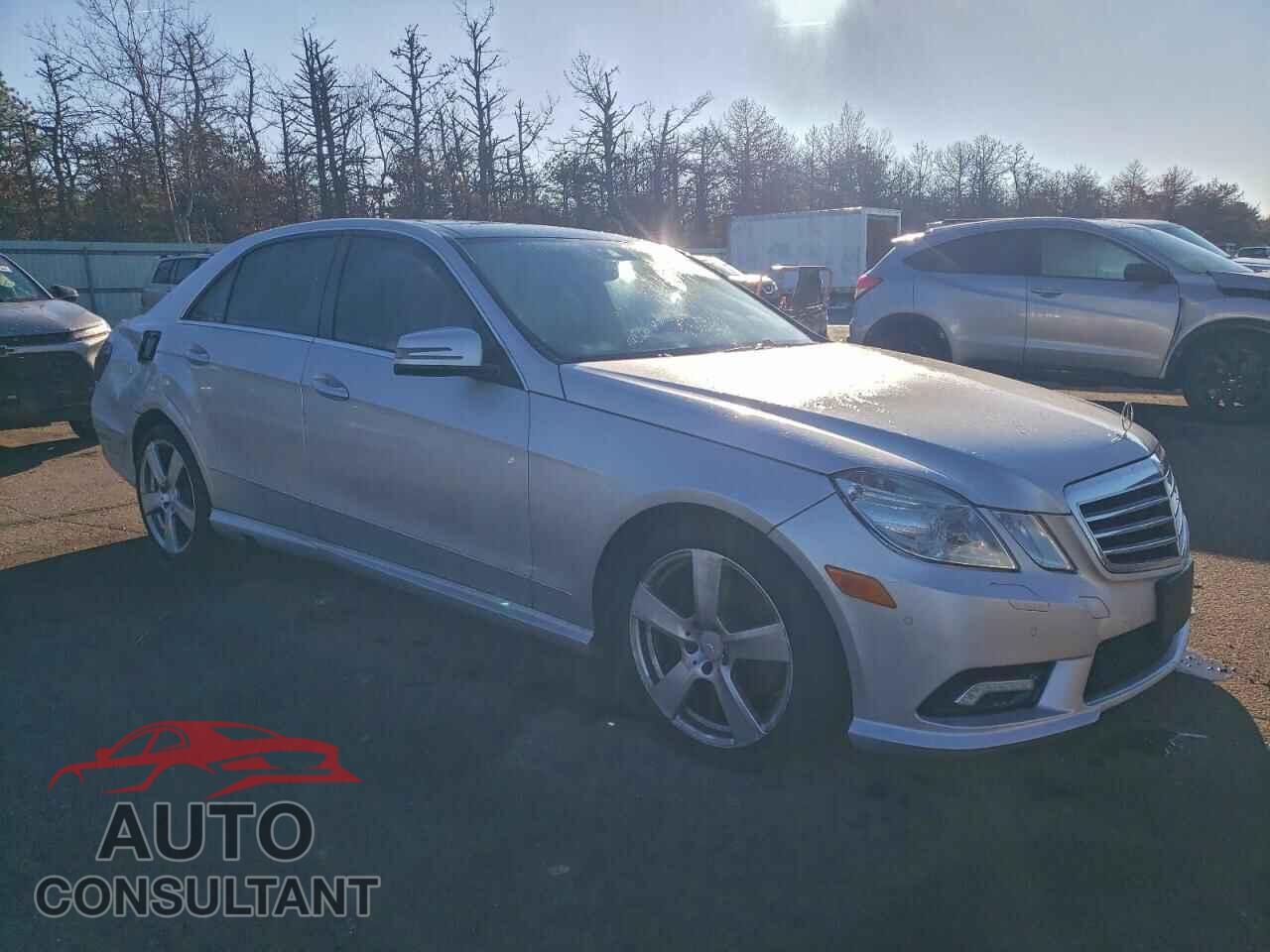 MERCEDES-BENZ E-CLASS 2011 - WDDHF8HB4BA428601