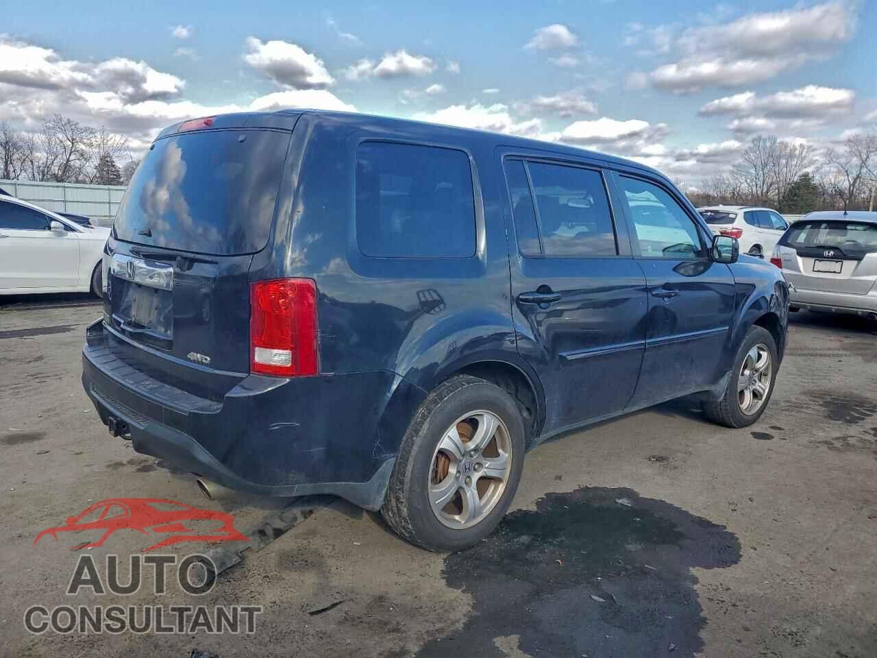 HONDA PILOT 2015 - 5FNYF4H41FB062405