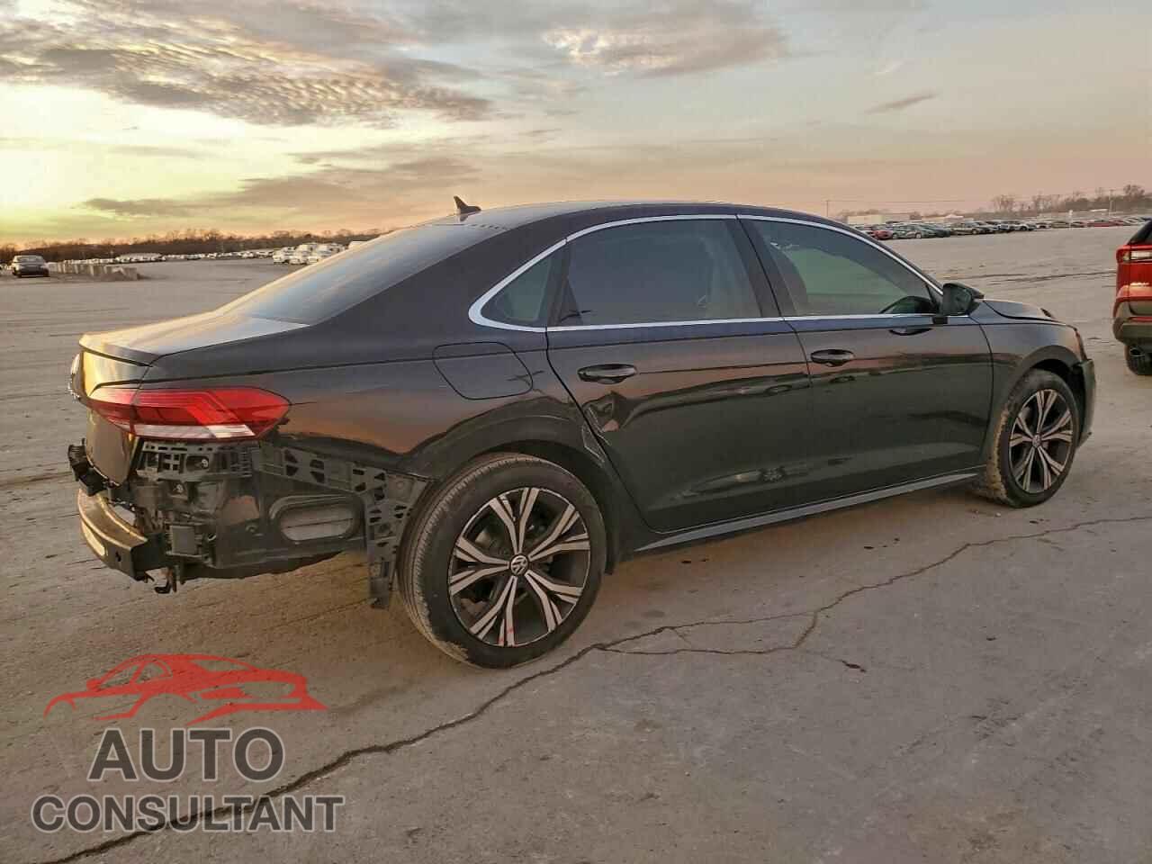 VOLKSWAGEN PASSAT 2021 - 1VWSA7A38MC018187