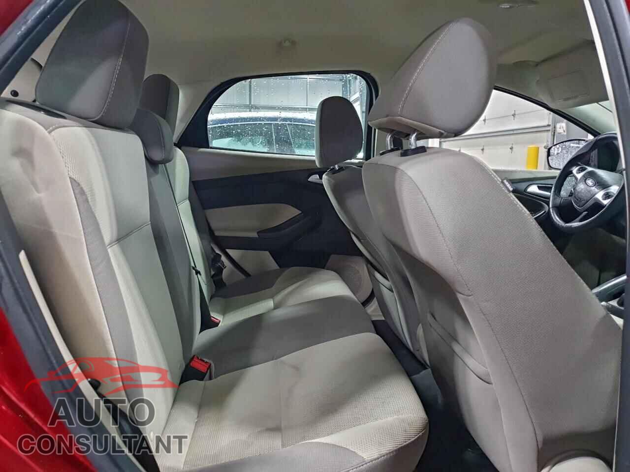 FORD FOCUS 2014 - 1FADP3K26EL123522